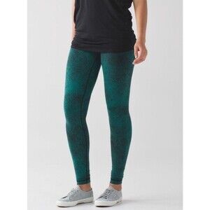 Lululemon Size 6 Wunder Under  Leggings 28” Green Spray Luon